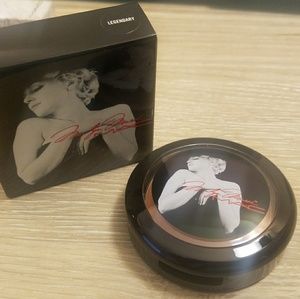 MAC Marilyn Monroe Legendary blush NEW HTF